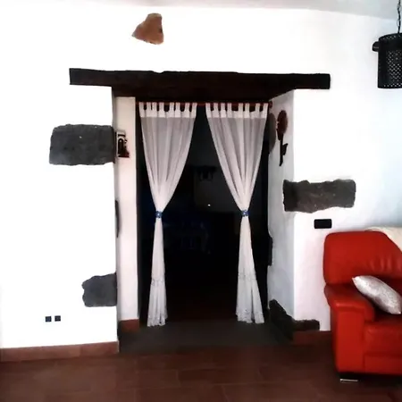 Casa Cabrera La Escuelita Los Valles. Teguise *