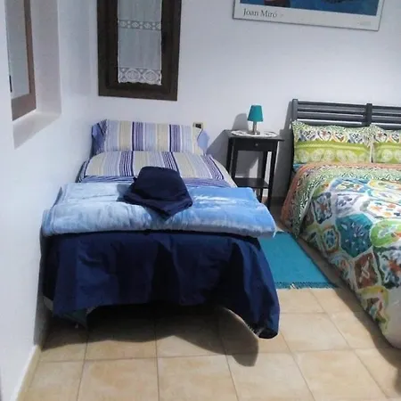 Casa Cabrera La Escuelita Los Valles. Teguise تيغيسي