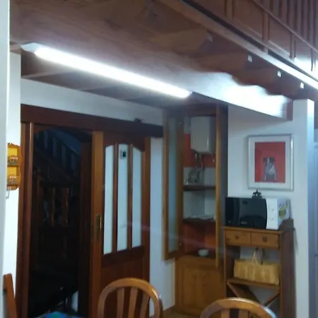 Casa Cabrera La Escuelita Los Valles. Teguise טגיסי